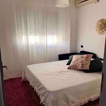 Apartament Qerret Kavaje * Golem (Tirana)